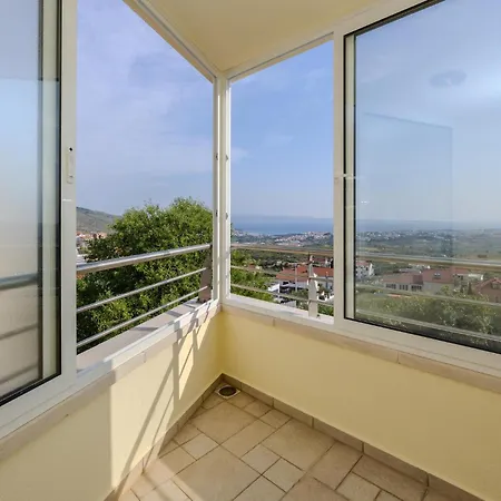 5 Bedroom Lovely In Kučine